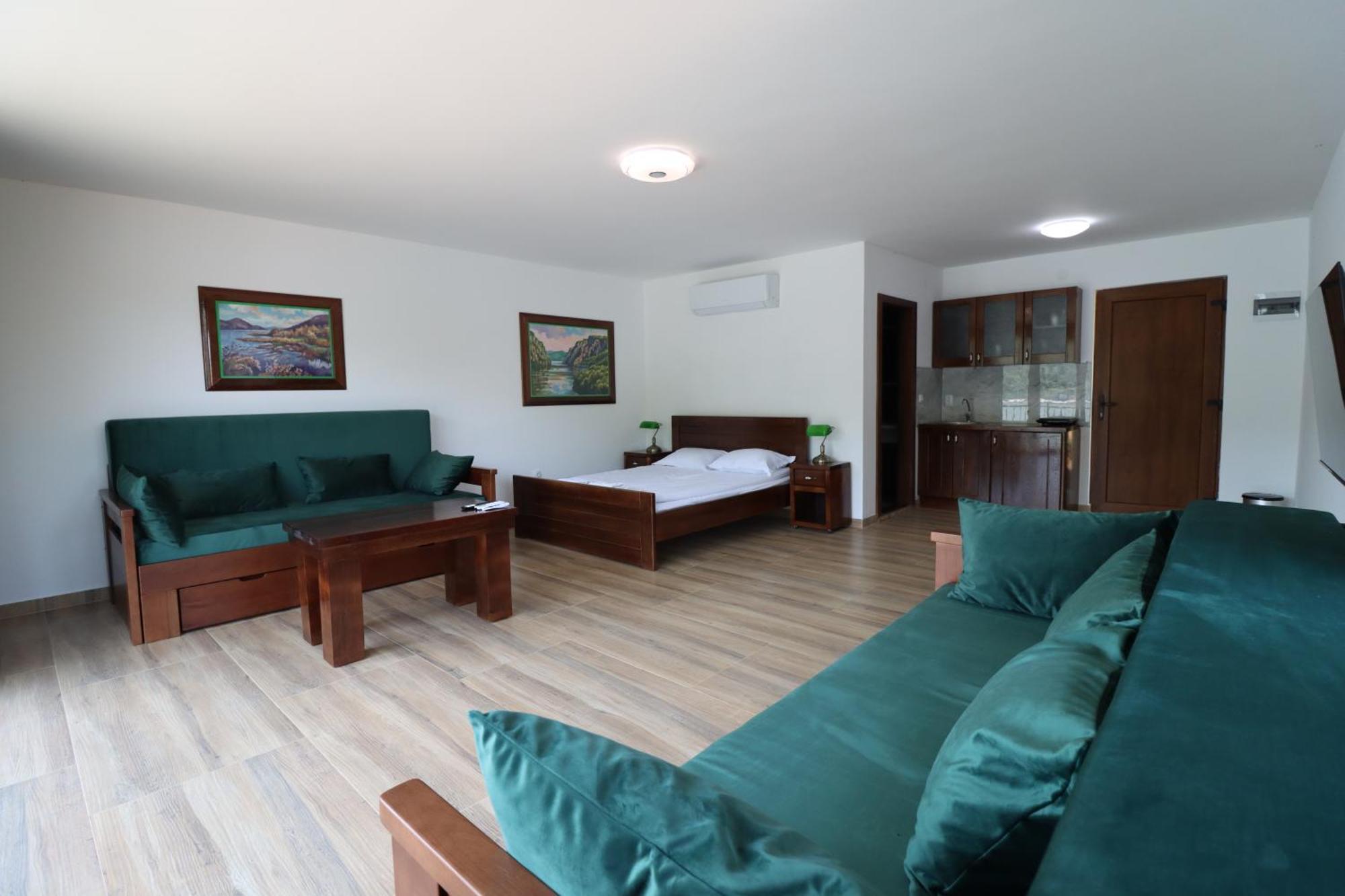 Dunavska Vila Milosavljevic Donji Milanovac Bagian luar foto