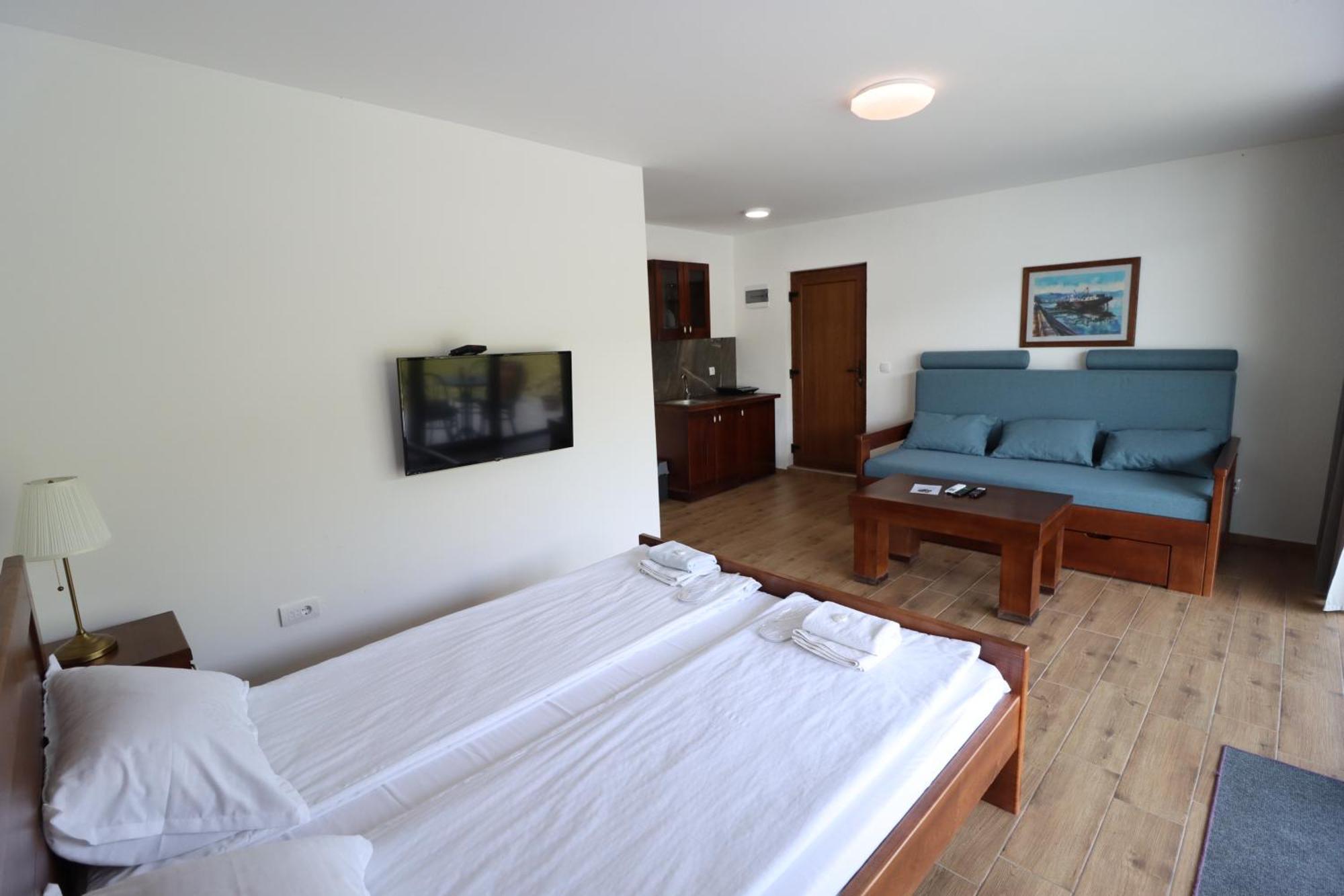Dunavska Vila Milosavljevic Donji Milanovac Bagian luar foto