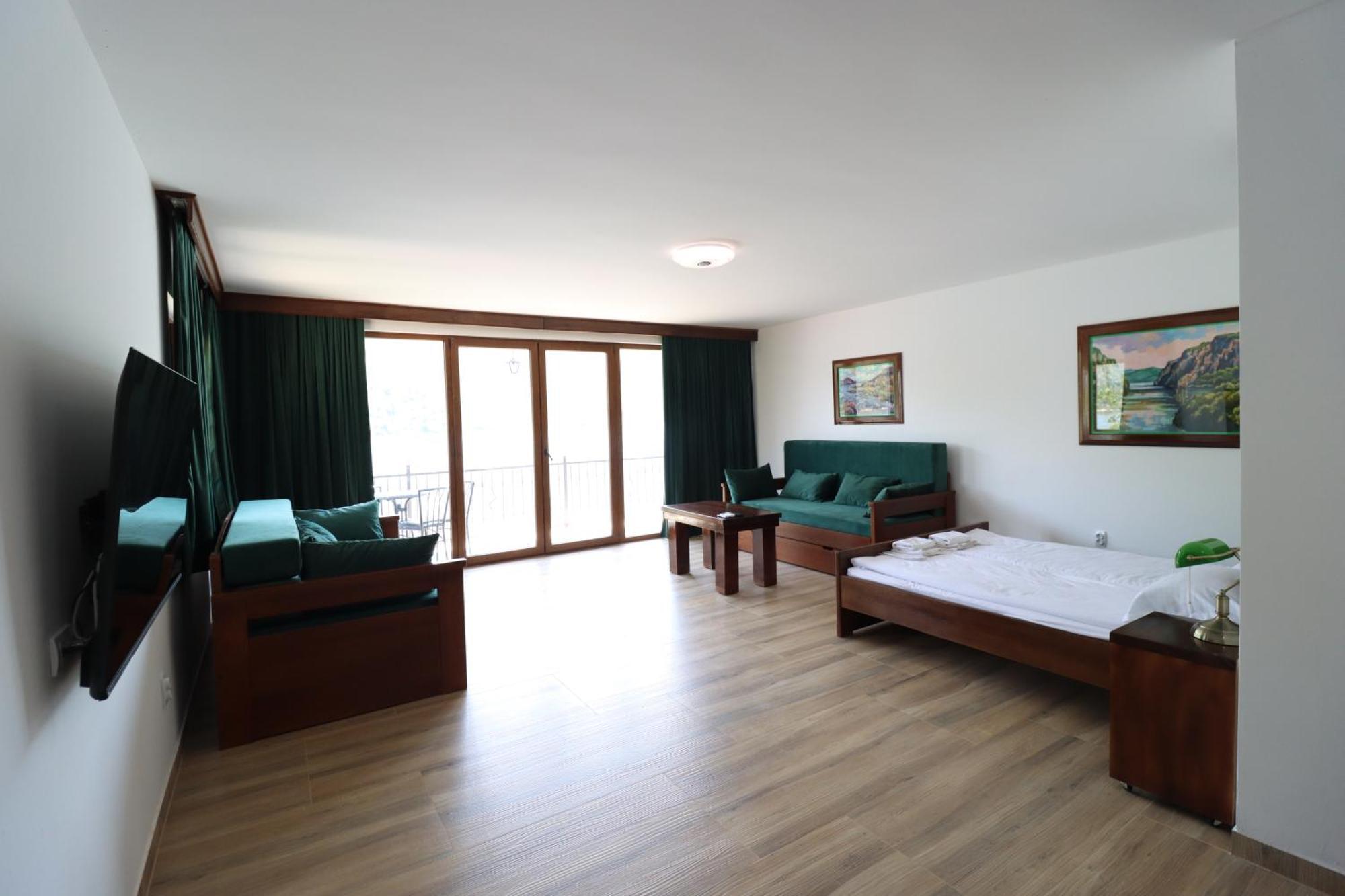 Dunavska Vila Milosavljevic Donji Milanovac Bagian luar foto
